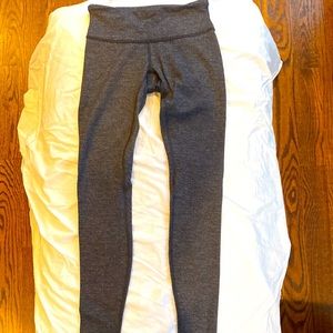 Lululemon leggings, gray houndstooth (size 4)
